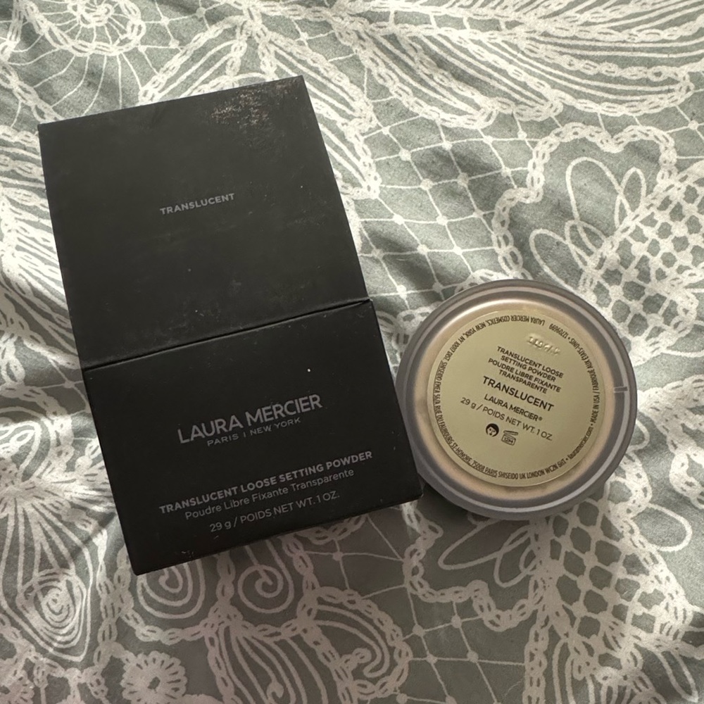 Laura Mercier translucent loose setting powder NIB